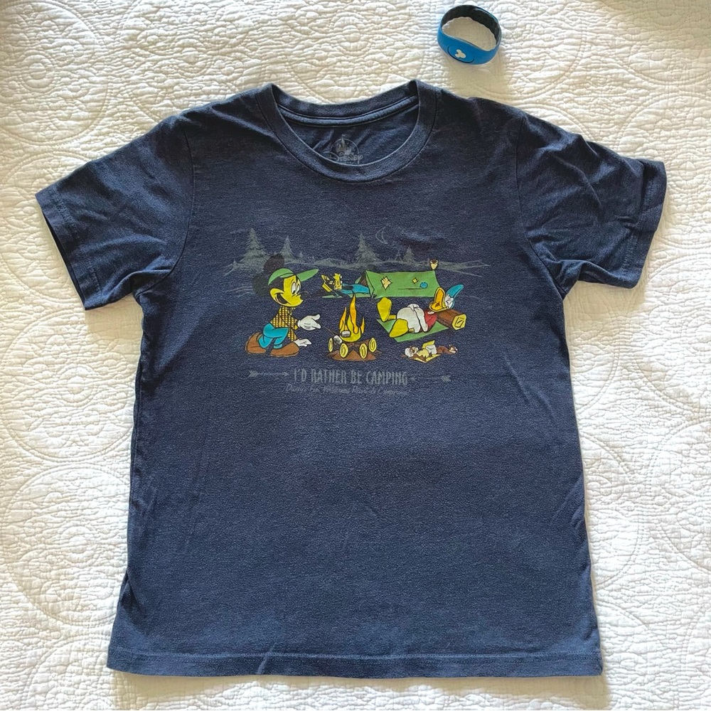 Disney Parks Fort Wilderness Lodge boys t shirt size XL